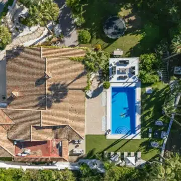 Luxury Andalusian-style villa in the prestigious neighbourhood of Nueva Andalucia Picture 15