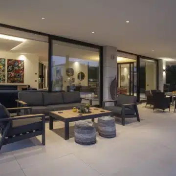 Fantastic villa with 7-bedrooms and stunning mountain views in Parcelas del Golf, Nueva Andalucia Picture 19