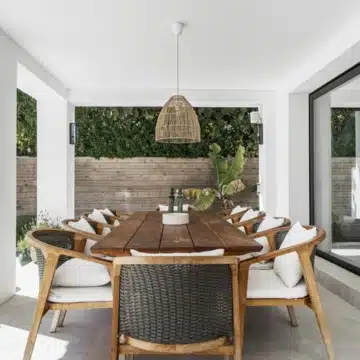 Modern Andalusian design 6-bedrooms villa in Nueva Andalucia, Marbella Picture 2