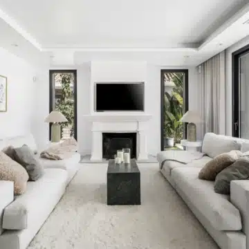 Modern Andalusian design 6-bedrooms villa in Nueva Andalucia, Marbella Picture 7