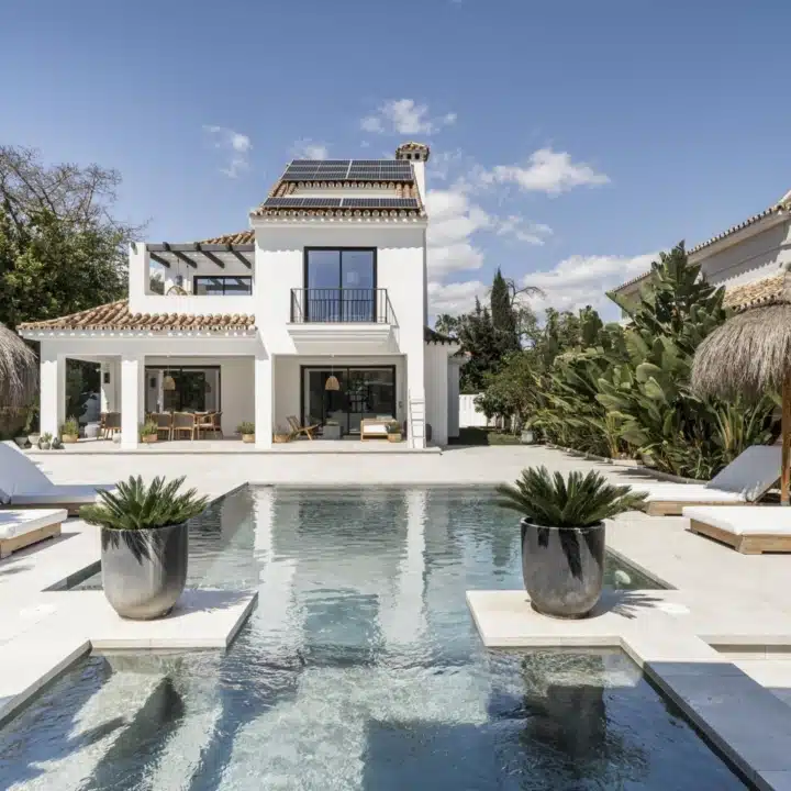 Modern Andalusian design 6-bedrooms villa in Nueva Andalucia, Marbella Picture