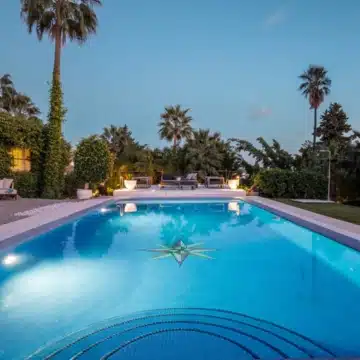 Luxury Andalusian-style villa in the prestigious neighbourhood of Nueva Andalucia Picture 45