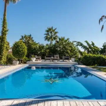 Luxury Andalusian-style villa in the prestigious neighbourhood of Nueva Andalucia Picture 34