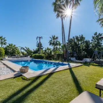 Luxury Andalusian-style villa in the prestigious neighbourhood of Nueva Andalucia Picture 35