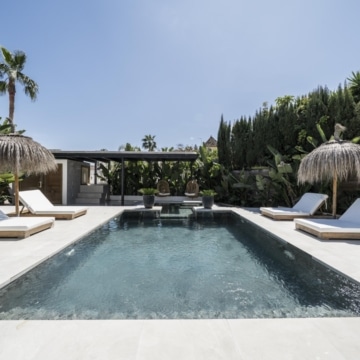 Modern Andalusian design 6-bedrooms villa in Nueva Andalucia, Marbella Picture 6