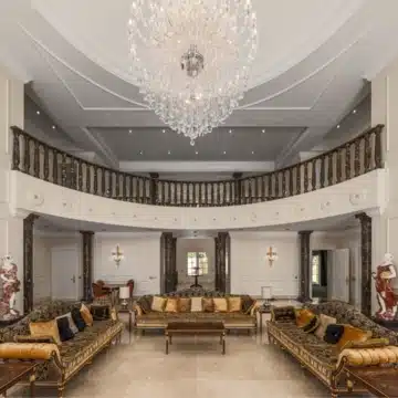 Luxury architectural masterpiece offering panoramic sea views in Sierra Blanca, Marbella Golden Mile Picture 4