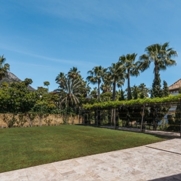 Luxury architectural masterpiece offering panoramic sea views in Sierra Blanca, Marbella Golden Mile Picture 26