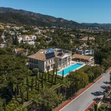 Luxury architectural masterpiece offering panoramic sea views in Sierra Blanca, Marbella Golden Mile Picture 18