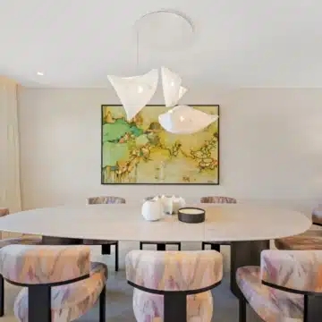 Beachfront 3-bedroom apartment offering unobstructed sea views in Rio Real, Marbella Picture 22