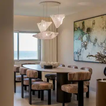 Beachfront 3-bedroom apartment offering unobstructed sea views in Rio Real, Marbella Picture 20