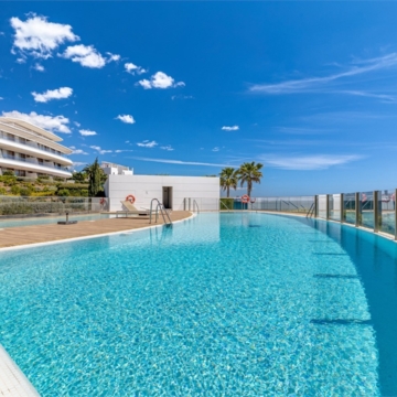 Beautiful 2-bedroom apartment with spectacular sea views in The Edge, Estepona Picture 16