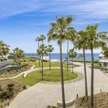 Frontline beach apartment with unbeatable views in exclusive urbanisation of The Edge, Estepona Picture 27