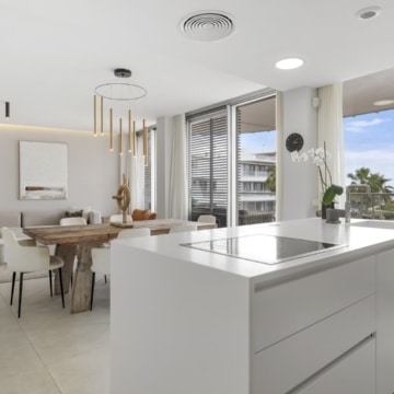 Frontline beach apartment with unbeatable views in exclusive urbanisation of The Edge, Estepona Picture 31