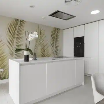 Frontline beach apartment with unbeatable views in exclusive urbanisation of The Edge, Estepona Picture 5