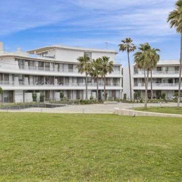 Frontline beach apartment with unbeatable views in exclusive urbanisation of The Edge, Estepona Picture 37