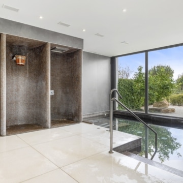 Frontline beach apartment with unbeatable views in exclusive urbanisation of The Edge, Estepona Picture 39