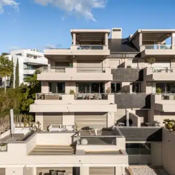 Spacious 3-bedroom apartment located in the highly sought-after Los Arrayanes Golf, Benahavis Picture 22