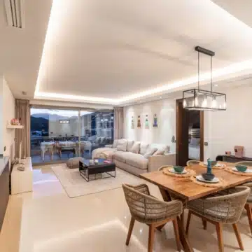 Spacious 3-bedroom apartment located in the highly sought-after Los Arrayanes Golf, Benahavis Picture 4