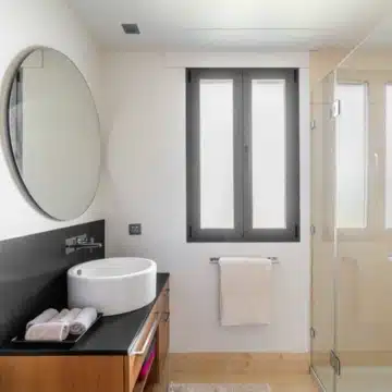 Spacious 3-bedroom apartment located in the highly sought-after Los Arrayanes Golf, Benahavis Picture 15