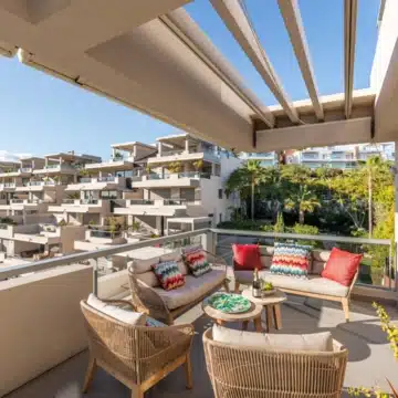 Spacious 3-bedroom apartment located in the highly sought-after Los Arrayanes Golf, Benahavis Picture 19