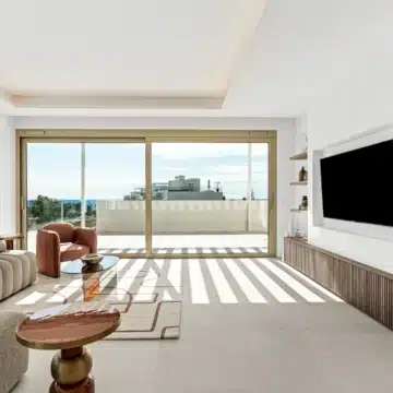 Duplex penthouse with spectacular sea views in Benalús, Marbella Golden Mile Picture 12