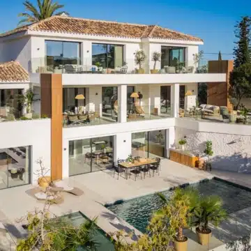New built stunning villa with fantastic mountain views in the most sought after area of El Rosario, Marbella Picture 45