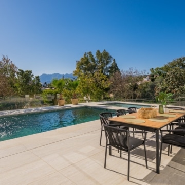 New built stunning villa with fantastic mountain views in the most sought after area of El Rosario, Marbella Picture 21