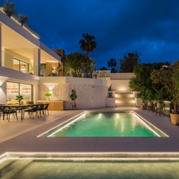 New built stunning villa with fantastic mountain views in the most sought after area of El Rosario, Marbella Picture 25