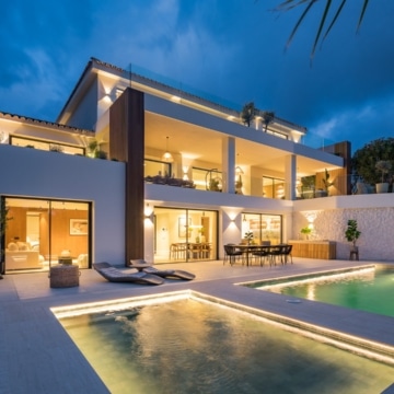 New built stunning villa with fantastic mountain views in the most sought after area of El Rosario, Marbella Picture 30