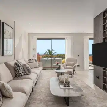 Elegant groundfloor apartment with with stunning sea views in Les Belvederes, Nueva Andalucía Picture 1