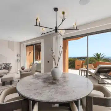 Elegant groundfloor apartment with with stunning sea views in Les Belvederes, Nueva Andalucía Picture 5