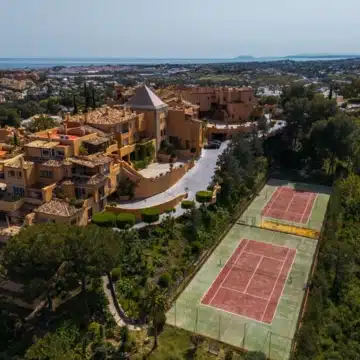Elegant groundfloor apartment with with stunning sea views in Les Belvederes, Nueva Andalucía Picture 54