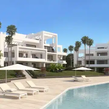 Bright Two Bedroom Apartment with Spectacular Panoramic Views of the Golf course and Natural Scenery Picture 0