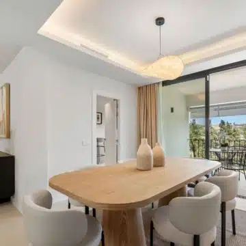 Fronline golf three-story townhouse in Los Olivos, Nueva Andalucía Picture 13