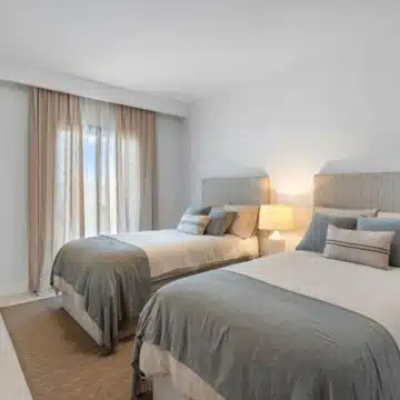 Fronline golf three-story townhouse in Los Olivos, Nueva Andalucía Picture 26