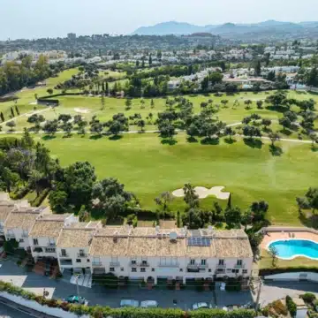 Fronline golf three-story townhouse in Los Olivos, Nueva Andalucía Picture 36