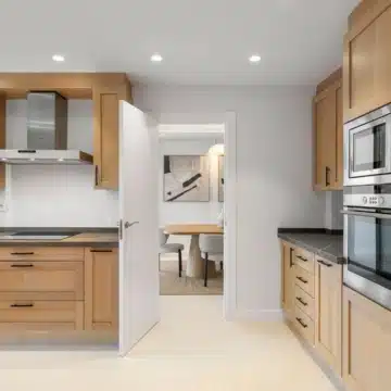 Fronline golf three-story townhouse in Los Olivos, Nueva Andalucía Picture 11