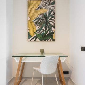 Modern refurbished apartment in an exclusive boutique community of Las Brisas, Nueva Andalucia Picture 10