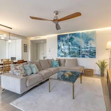 Luxurious groundfloor apartment in the beachfront residential complex The Edge, Estepona Picture 0