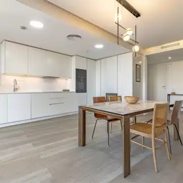 Luxurious groundfloor apartment in the beachfront residential complex The Edge, Estepona Picture 6