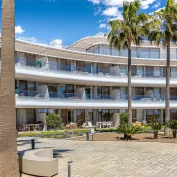 Luxurious groundfloor apartment in the beachfront residential complex The Edge, Estepona Picture 20