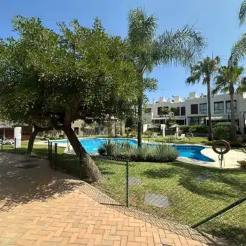 Location Location Location! Superb 3 Bedroom Townhouse, Close to Amenities and  Walking distance to the Beach Picture 16