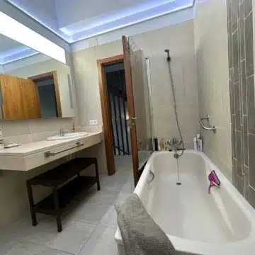Location Location Location! Superb 3 Bedroom Townhouse, Close to Amenities and  Walking distance to the Beach Picture 18
