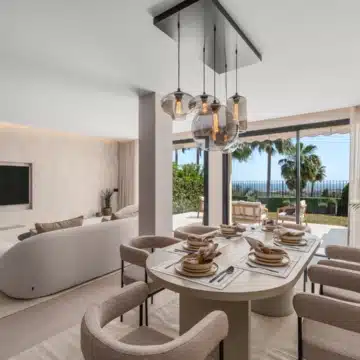 Meticulously renovated townhouse with sea views in La Quinta Hills, Benahavís Picture 5