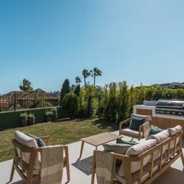Meticulously renovated townhouse with sea views in La Quinta Hills, Benahavís Picture 23