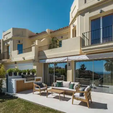 Meticulously renovated townhouse with sea views in La Quinta Hills, Benahavís Picture 24