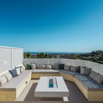 Meticulously renovated townhouse with sea views in La Quinta Hills, Benahavís Picture 25