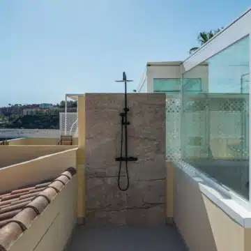 Meticulously renovated townhouse with sea views in La Quinta Hills, Benahavís Picture 27