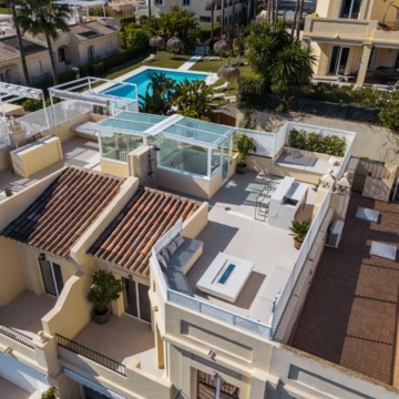 Meticulously renovated townhouse with sea views in La Quinta Hills, Benahavís Picture 31