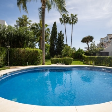 Refurbished Andalusian-style townhouse nestled in the prestigious area of Marbella Golden Mile Picture 35